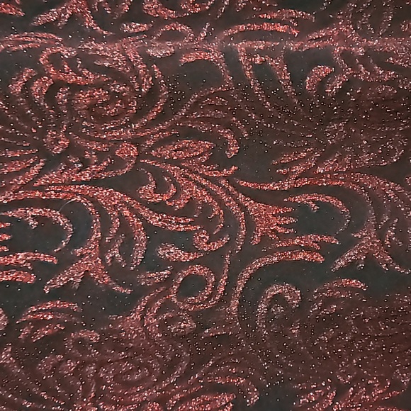 Large Irma Red and Black - Metalic Thread - Picture 2 of 6